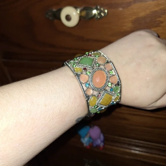 Multi Stone Rhinestone Stretch Bracelet - Picture 4 of 6